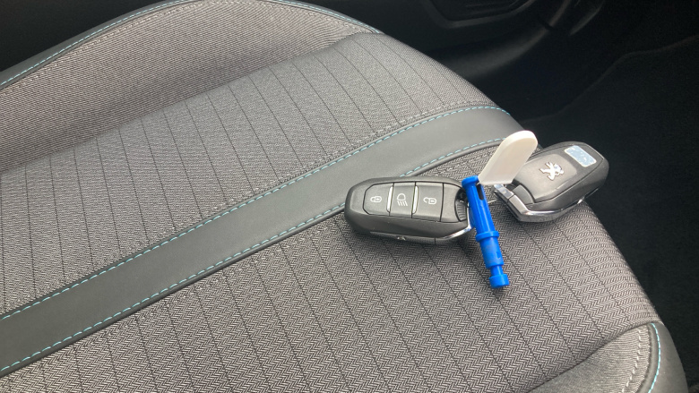 Peugeot 208 1.2 PureTech 100 Allure 5dr Petrol Hatchback